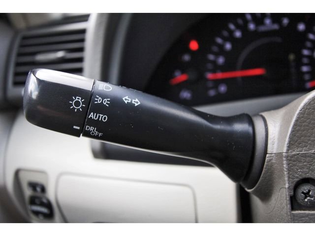 Used 2010 Toyota Camry image 16