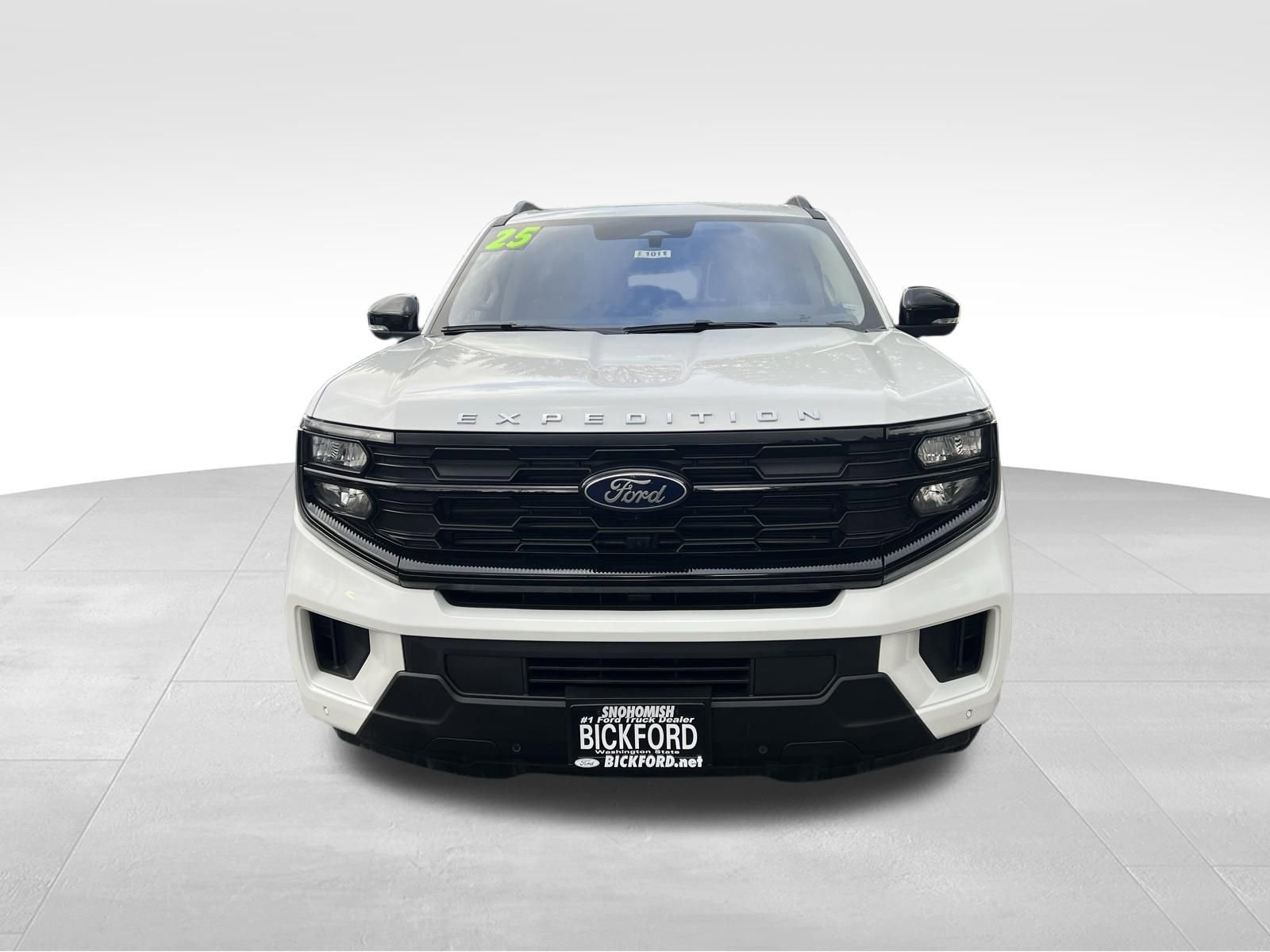 Used 2025 Ford Expedition Active image 2