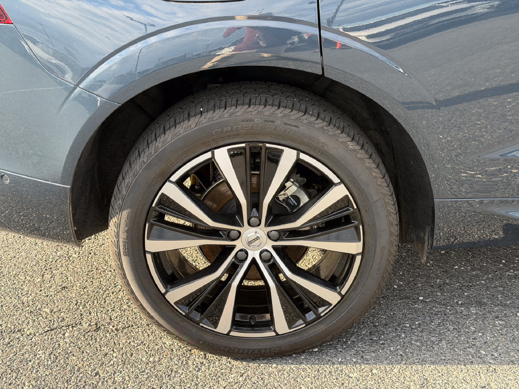 Used 2024 Volvo XC60 B5 Plus w/ Protection Package Premier AWD/4WD image 13