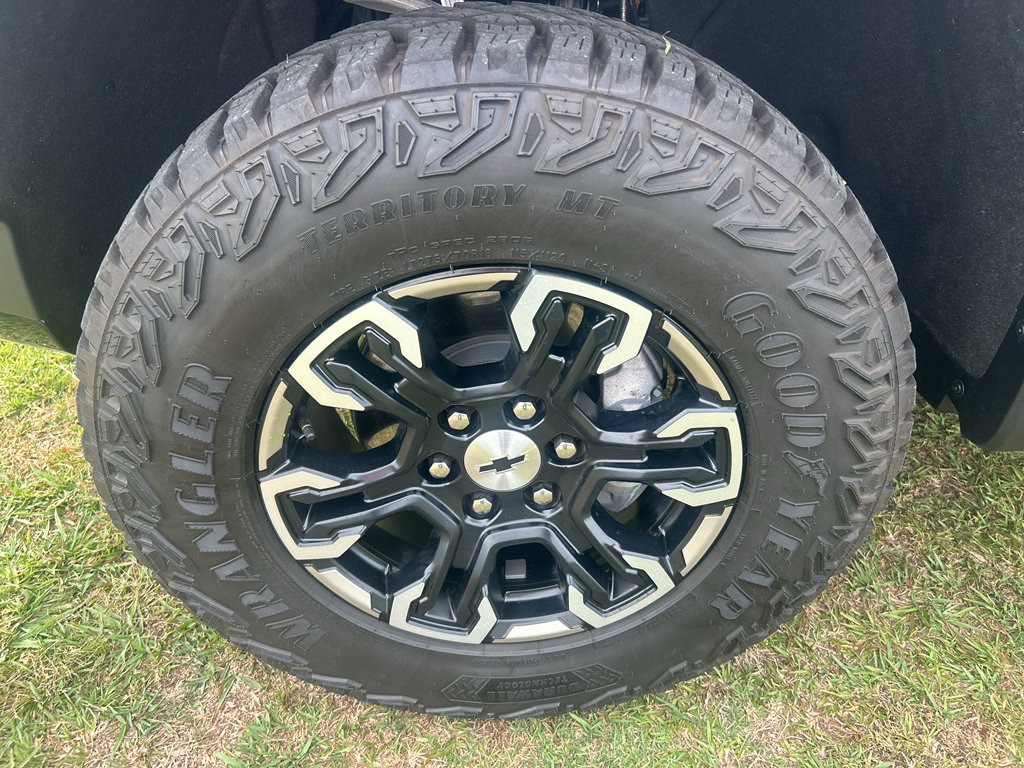 Used 2026 Chevrolet Silverado 1500 ZR2 AWD/4WD image 39