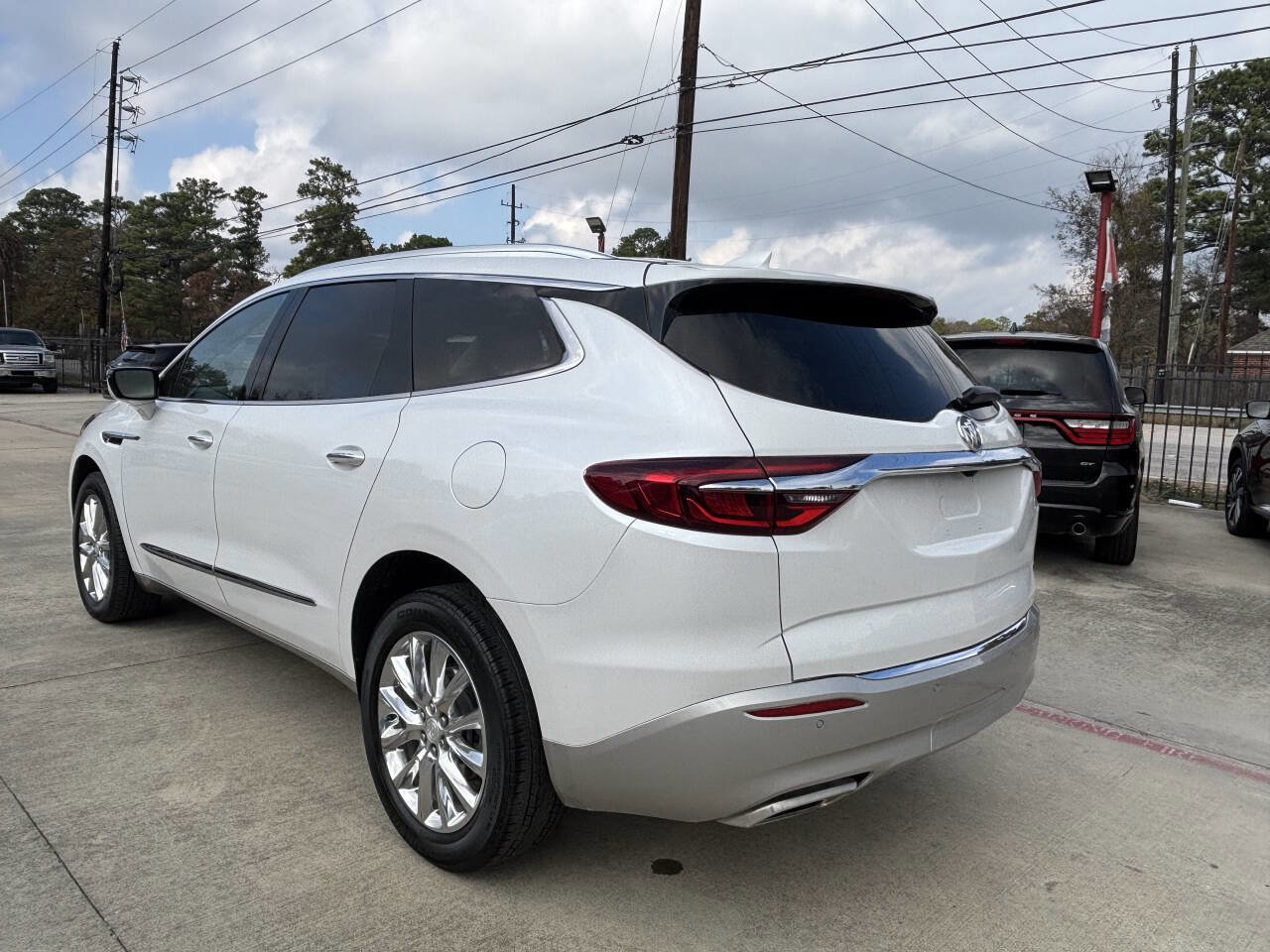 Used 2021 Buick Enclave Essence w/ Sound and Sites Package FWD image 45