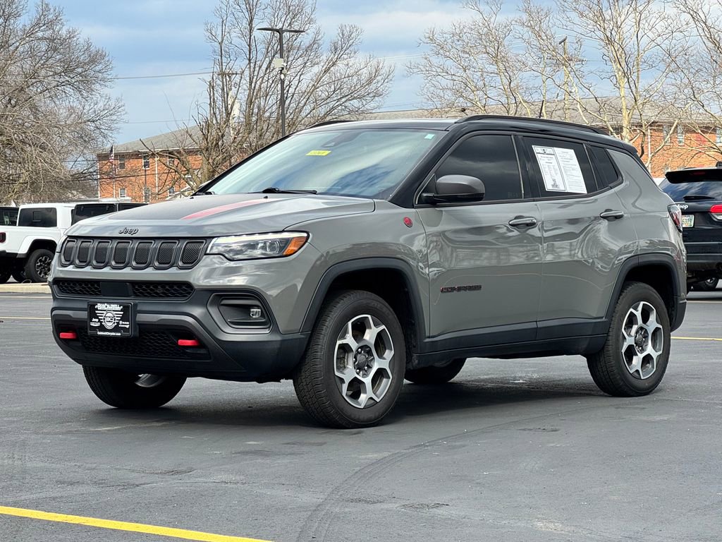 Used 2022 Jeep Compass Trailhawk w/ Trailhawk Elite Group image 3