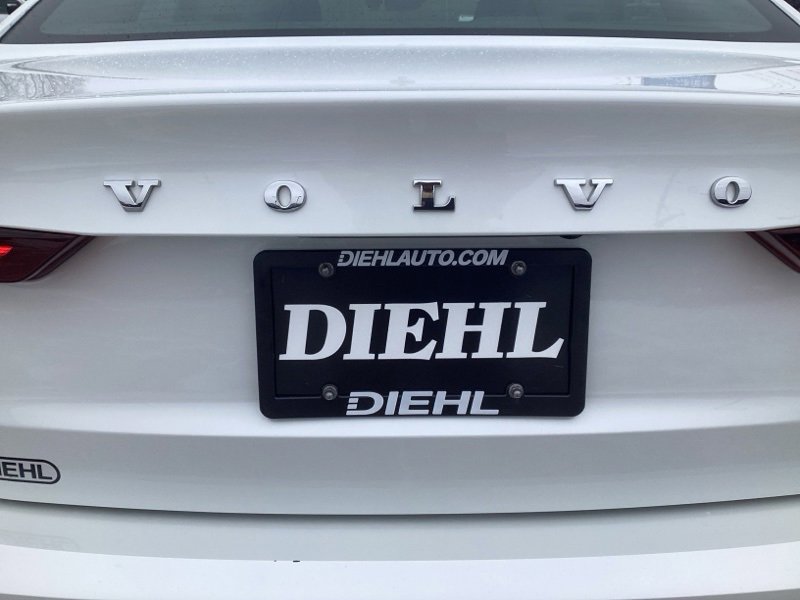 Used 2020 Volvo S60 T6 Momentum image 10