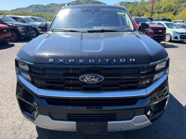 Certified 2025 Ford Expedition Platinum AWD/4WD image 12