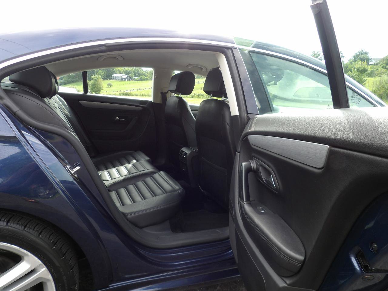 Used 2014 Volkswagen CC R-Line image 16