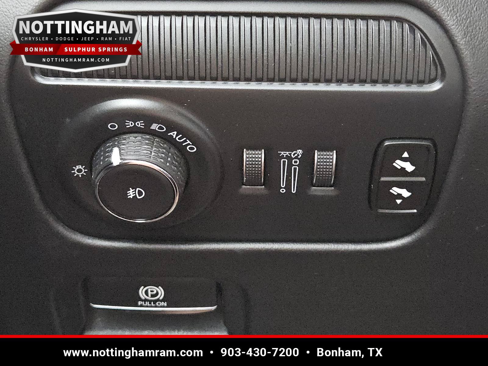 Used 2024 Jeep Grand Wagoneer L Series II w/ Quick Order Packagew 28T AWD/4WD image 18