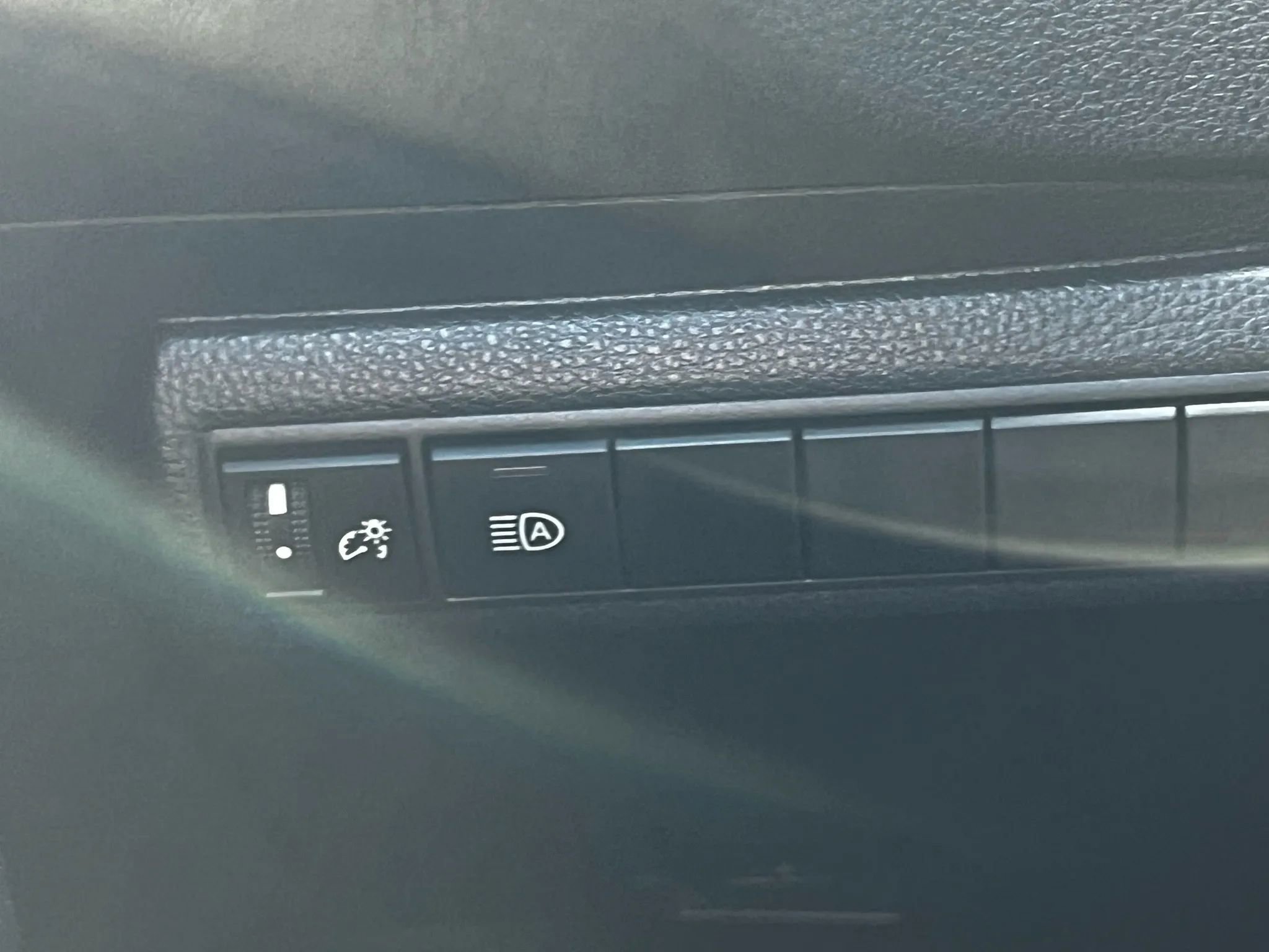 Used 2022 Toyota Corolla LE image 26