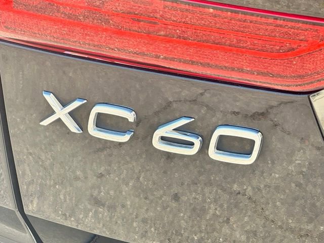 Used 2019 Volvo XC60 T5 R-Design w/ Protection Package Premier AWD/4WD image 4