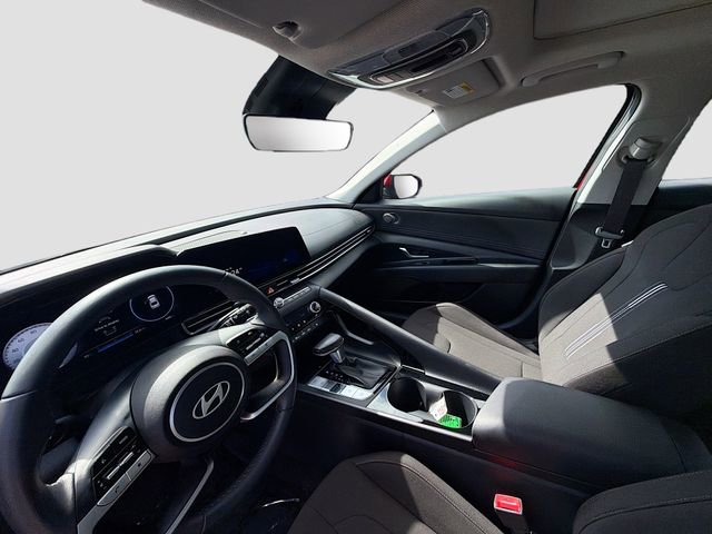 Certified 2025 Hyundai Elantra SEL FWD image 20