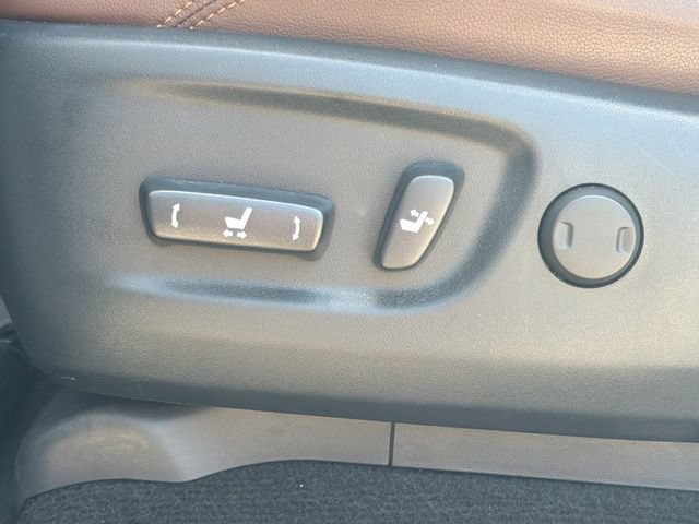 Used 2024 Toyota 4Runner Limited AWD/4WD image 23