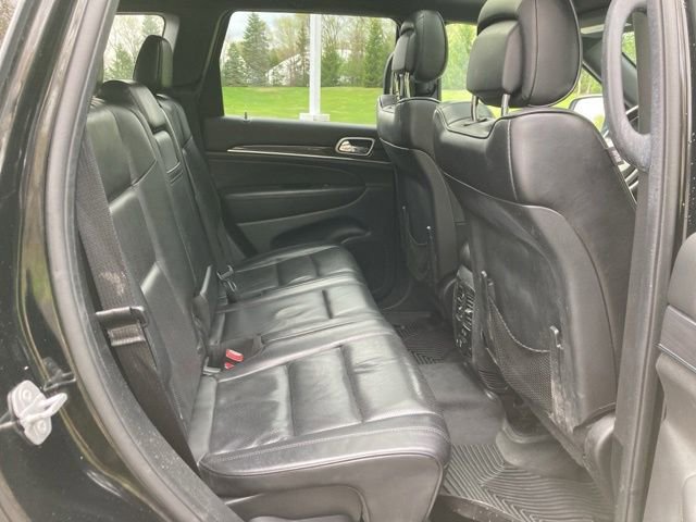 Used 2018 Jeep Grand Cherokee Overland w/ Jeep Active Safety Group AWD/4WD image 28