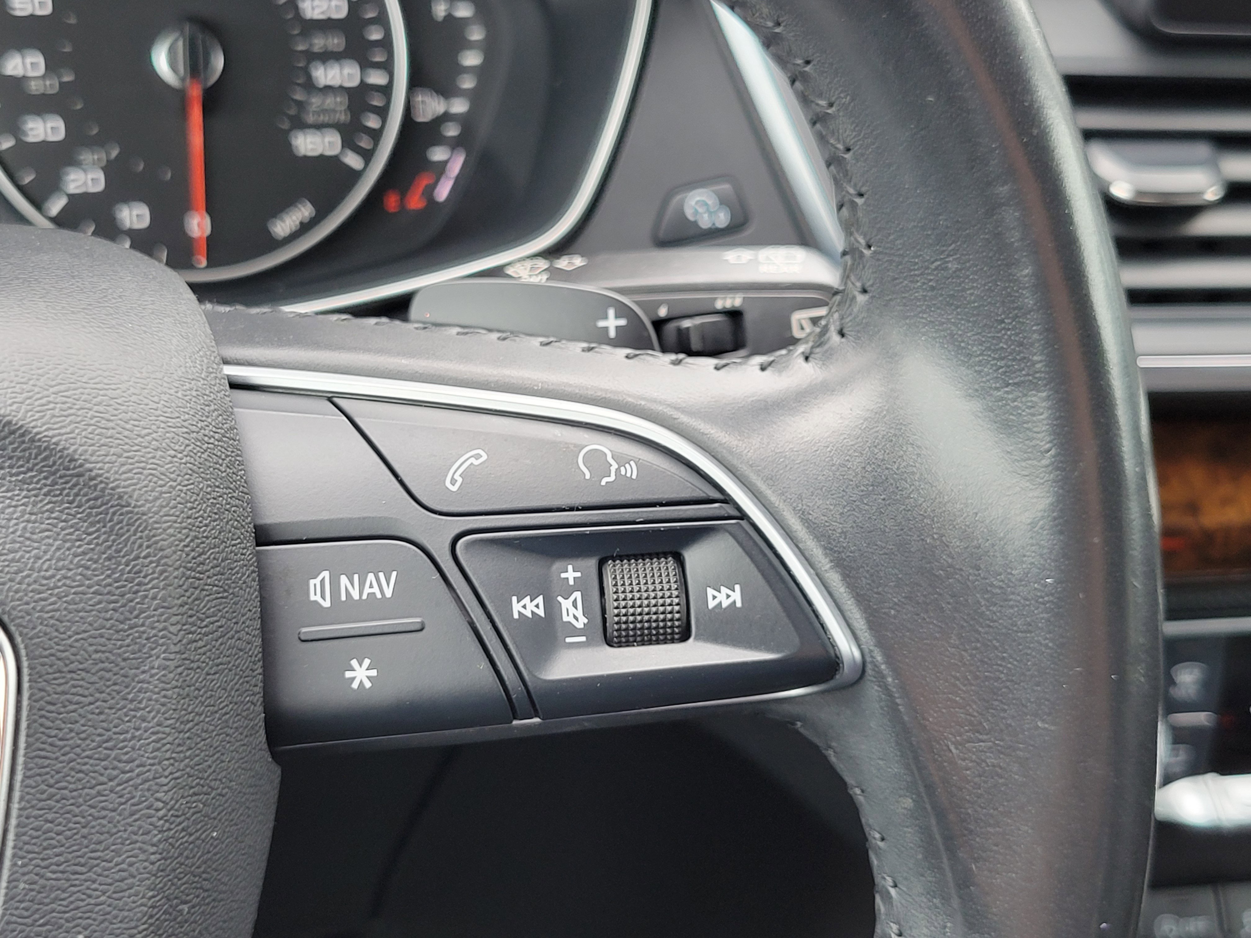 Used 2018 Audi Q5 2.0T Premium AWD/4WD image 12