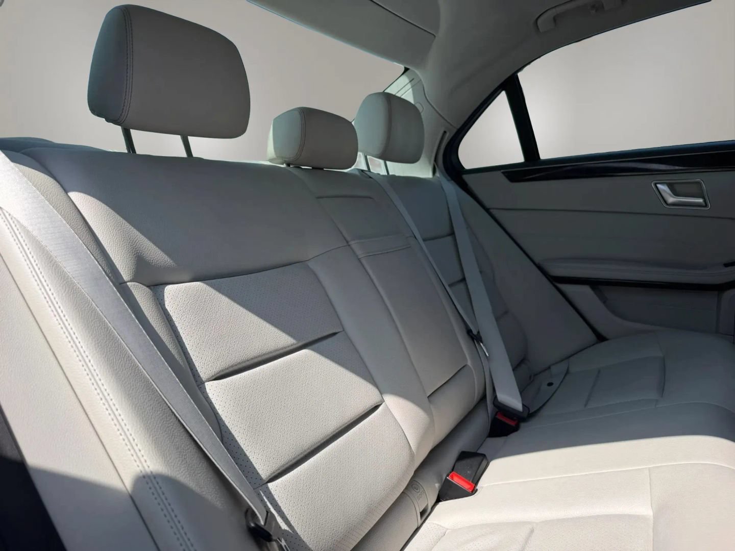 Used 2015 Mercedes-Benz E 350 Sedan image 18