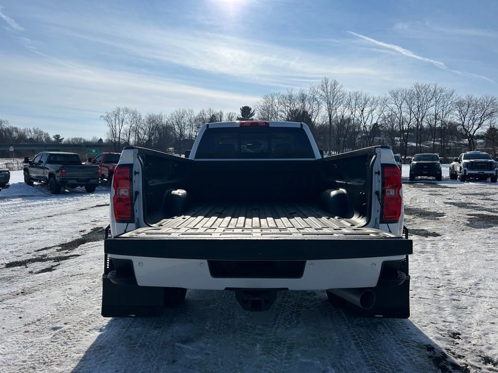 Used 2019 GMC Sierra 3500 Denali w/ Duramax Plus Package image 17