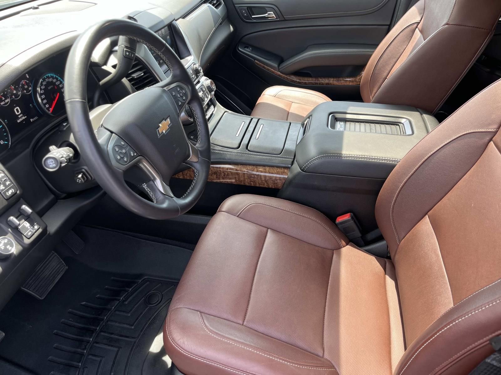 Used 2020 Chevrolet Suburban Premier w/ Premier Plus Edition AWD/4WD image 30