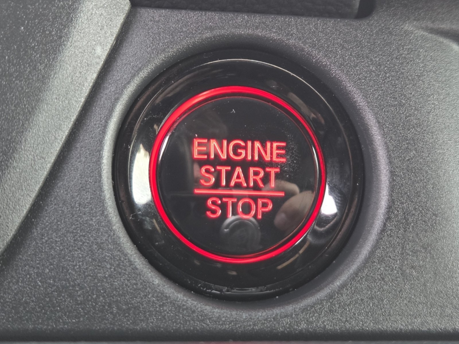 Used 2025 Honda Pilot Sport image 31
