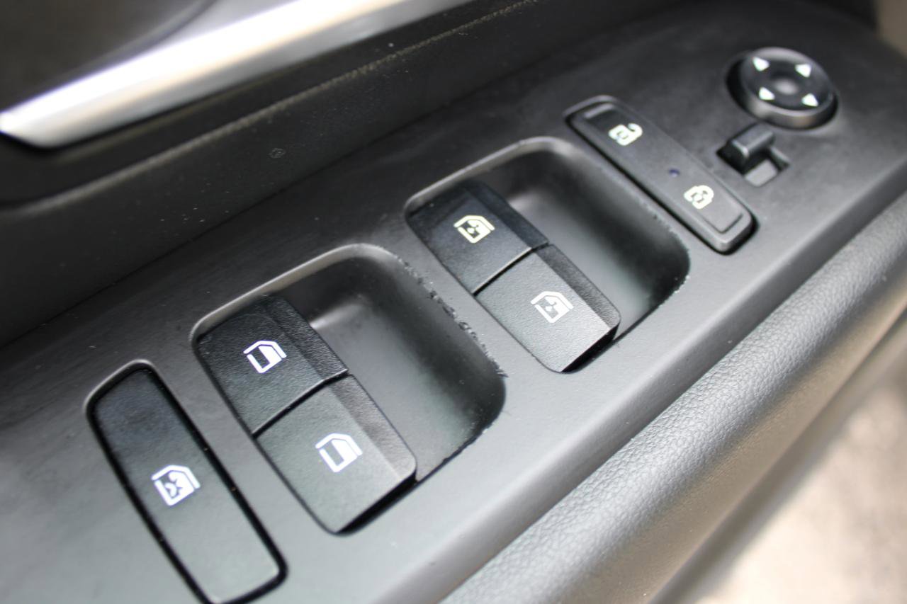 Used 2022 Hyundai Santa Cruz SEL Premium w/ Cargo Package image 15