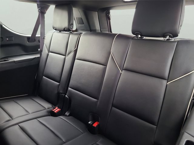 Used 2024 Cadillac Escalade ESV Premium Luxury w/ Performance Package AWD/4WD image 11