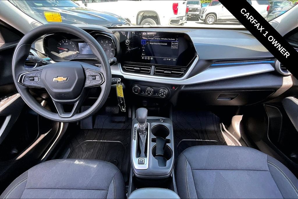 Used 2026 Chevrolet Trax LS w/ LS Convenience Package FWD image 5
