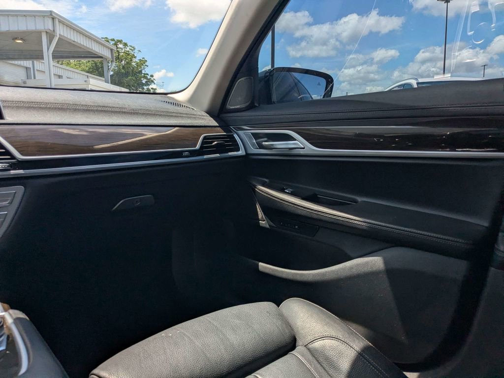 Used 2020 BMW 740i w/ Cold Weather Package RWD image 14