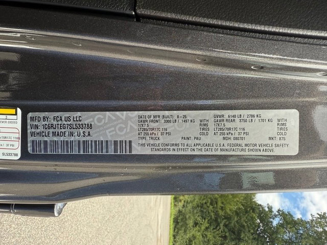 New 2025 Jeep Gladiator Mojave image 35