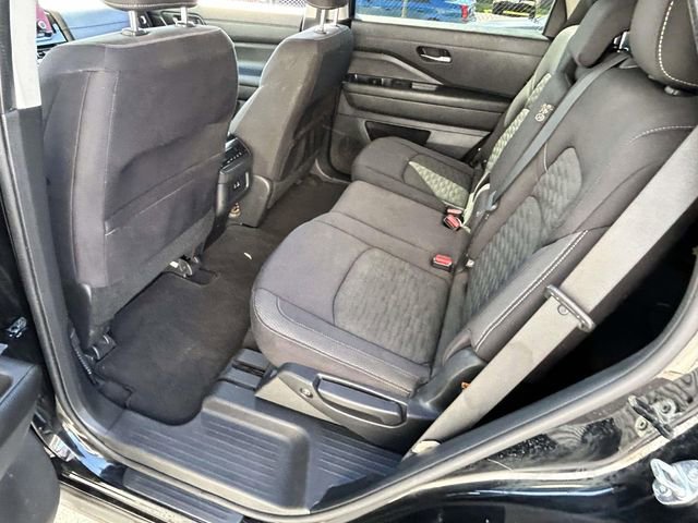 Used 2022 Nissan Pathfinder SV FWD image 9