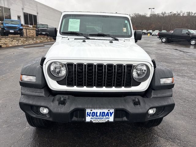 Used 2025 Jeep Wrangler Sport AWD/4WD image 12