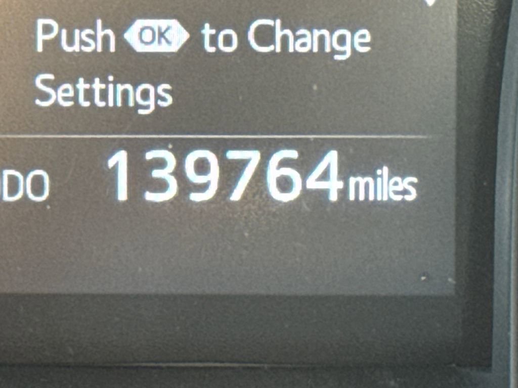 Used 2021 Toyota Camry SE image 14