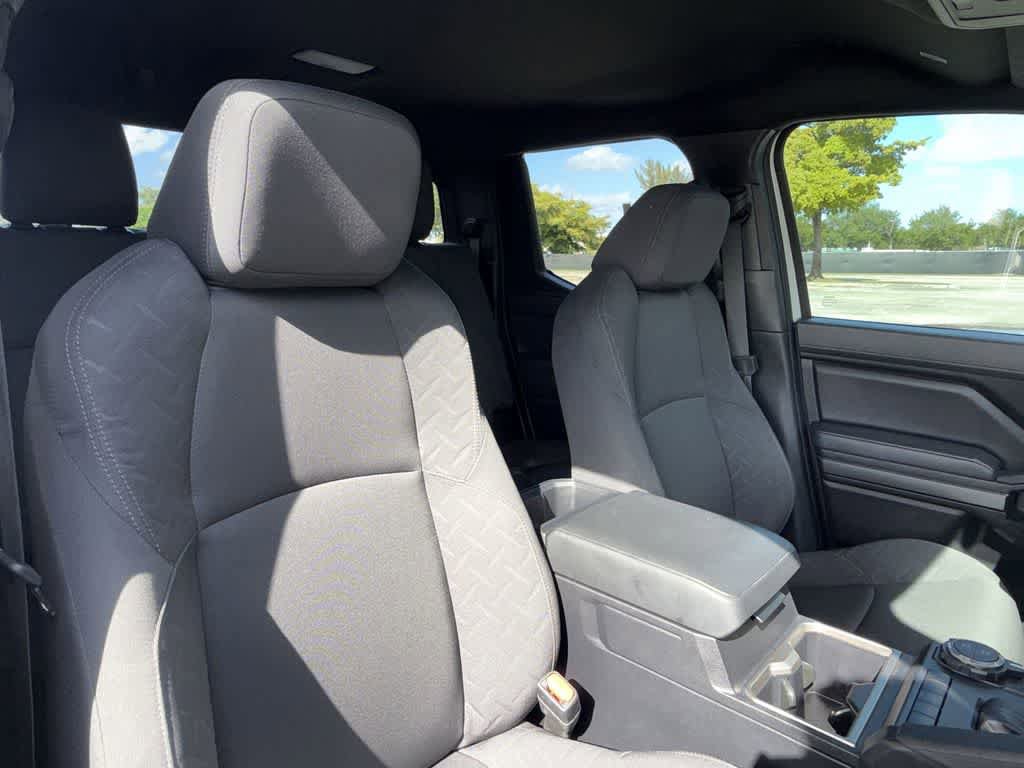 Used 2024 Toyota Tacoma SR5 AWD/4WD image 27