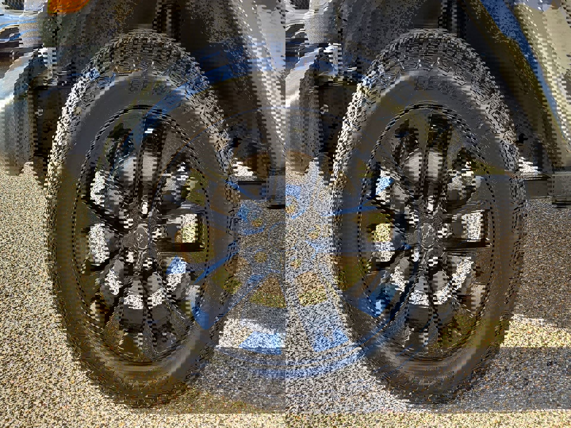 Used 2025 Jeep Gladiator Nighthawk image 11