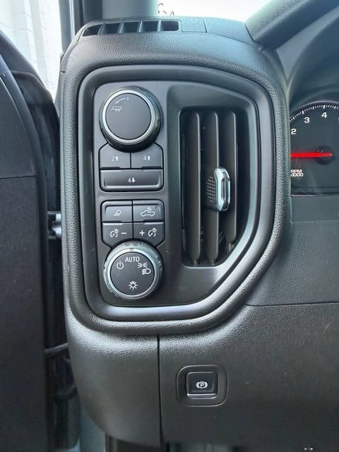 Certified 2025 Chevrolet Silverado 2500 Custom w/ Custom Value Package AWD/4WD image 34