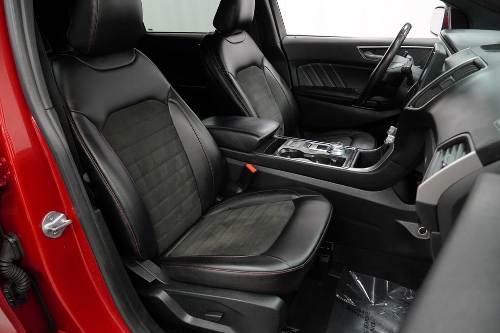 Used 2021 Ford Edge ST-Line FWD image 29