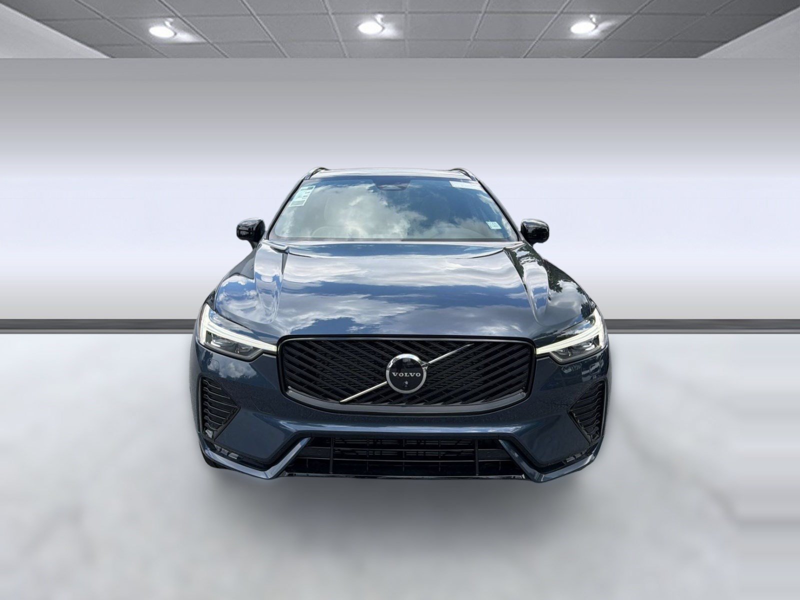 New 2026 Volvo XC60 B5 Plus w/ Protection Package Premier AWD/4WD image 6