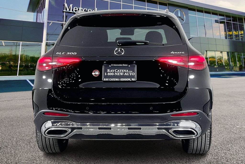 Used 2026 Mercedes-Benz GLC 300 4MATIC image 4