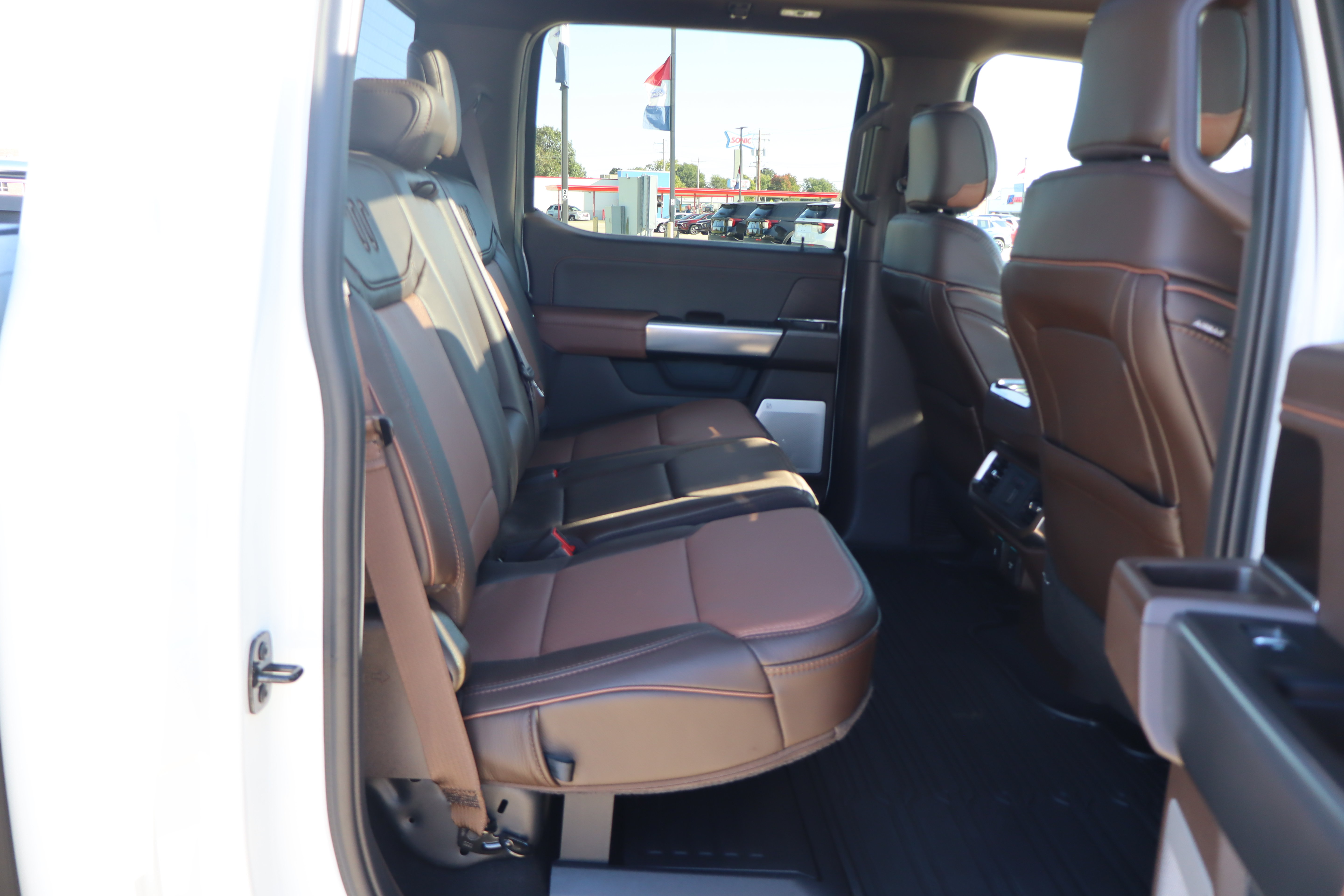 Used 2025 Ford F150 King Ranch w/ FX4 Off-Road Package AWD/4WD image 12