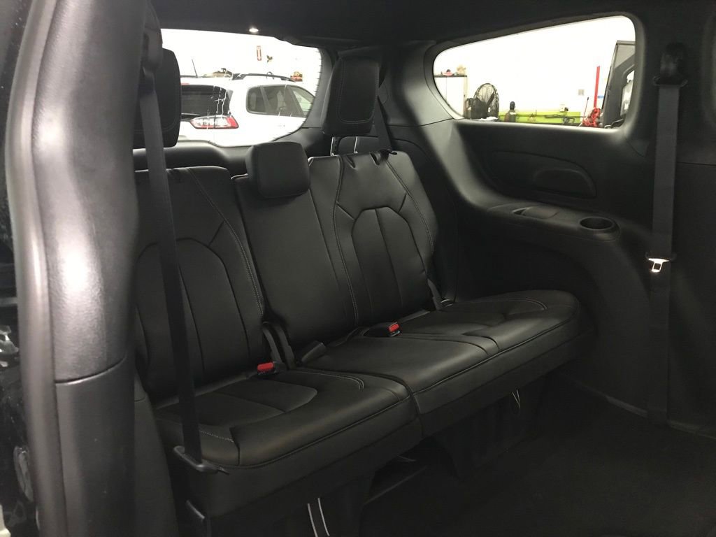 New 2026 Chrysler Pacifica Select w/ S Appearance Package image 41