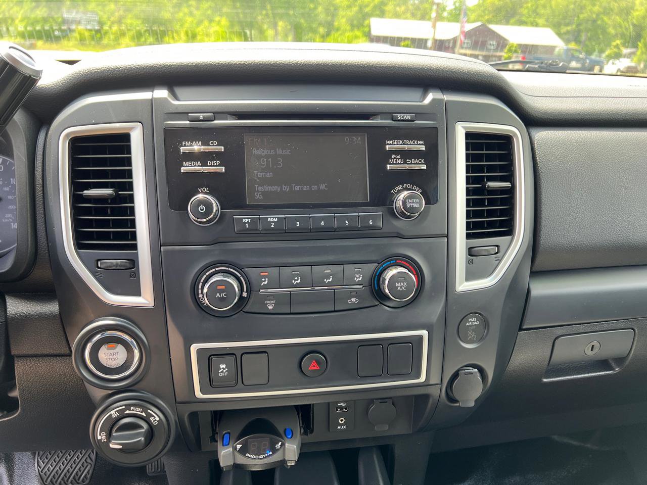 Used 2018 Nissan Titan S w/ S Utility Package AWD/4WD image 23