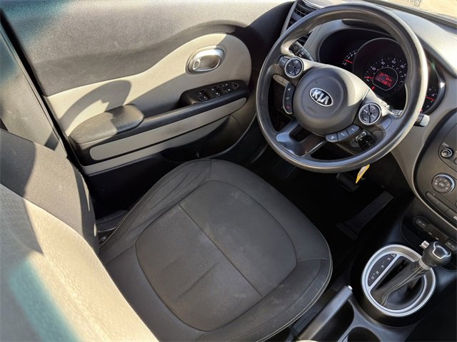 Used 2014 Kia Soul + image 12