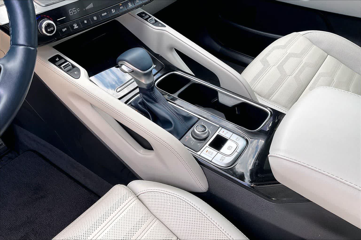 Certified 2024 Kia Telluride SX Prestige AWD/4WD image 15