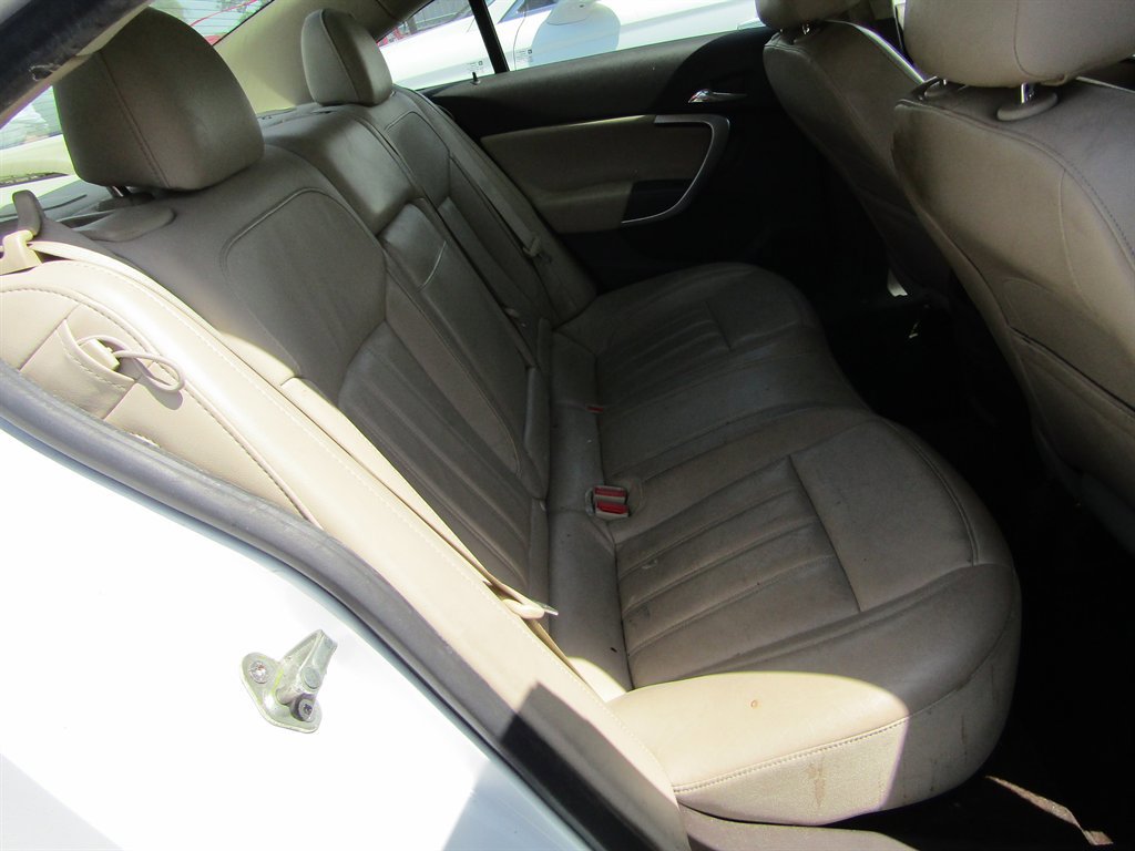 Used 2013 Buick Regal Leather FWD image 6