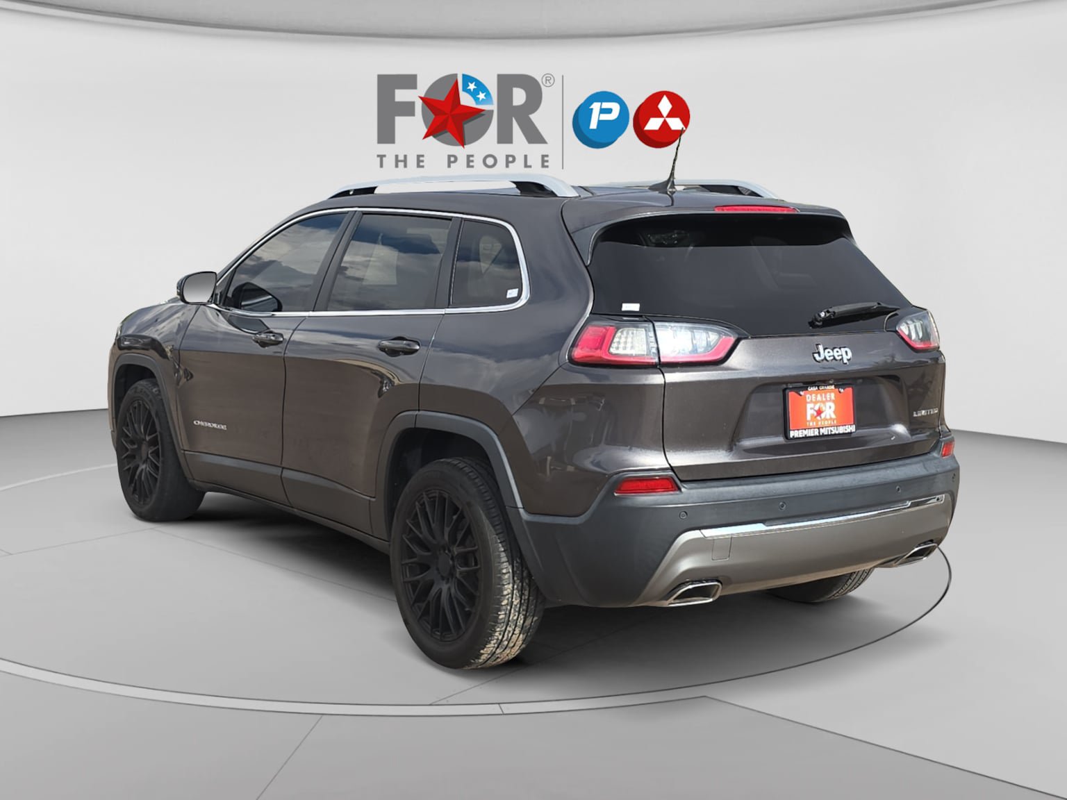 Used 2019 Jeep Cherokee Limited FWD image 3