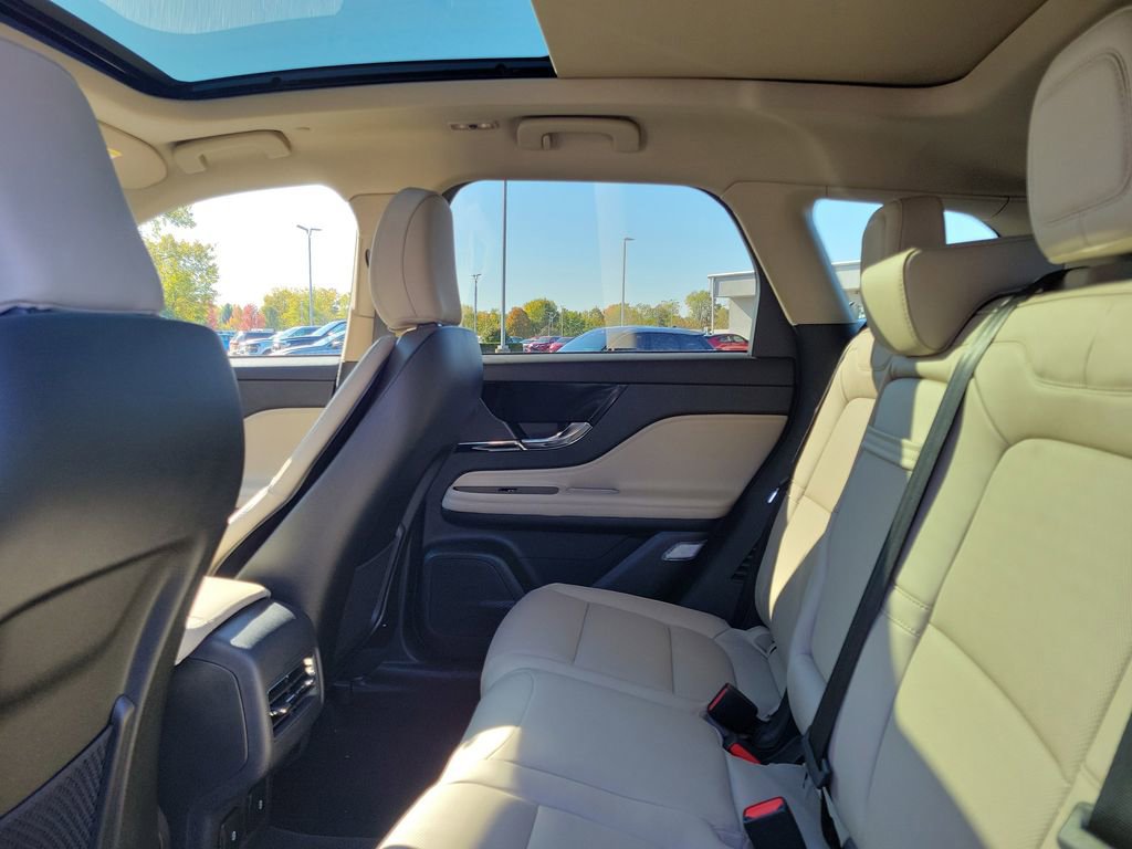 New 2026 Lincoln Corsair Premiere image 13