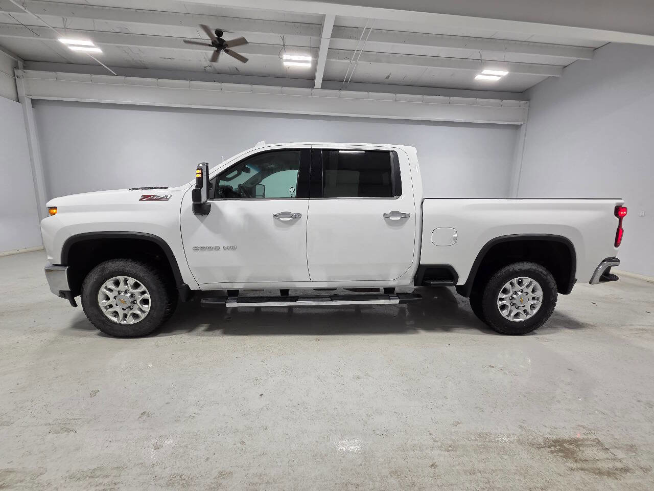 Used 2023 Chevrolet Silverado 2500 LTZ w/ LTZ Plus Package AWD/4WD image 4