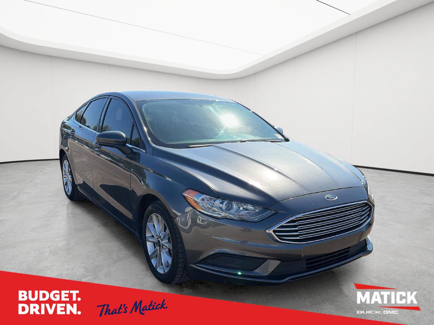 Used 2017 Ford Fusion SE FWD image 1