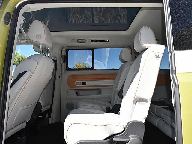 New 2025 Volkswagen ID. Buzz Pro S Plus image 8