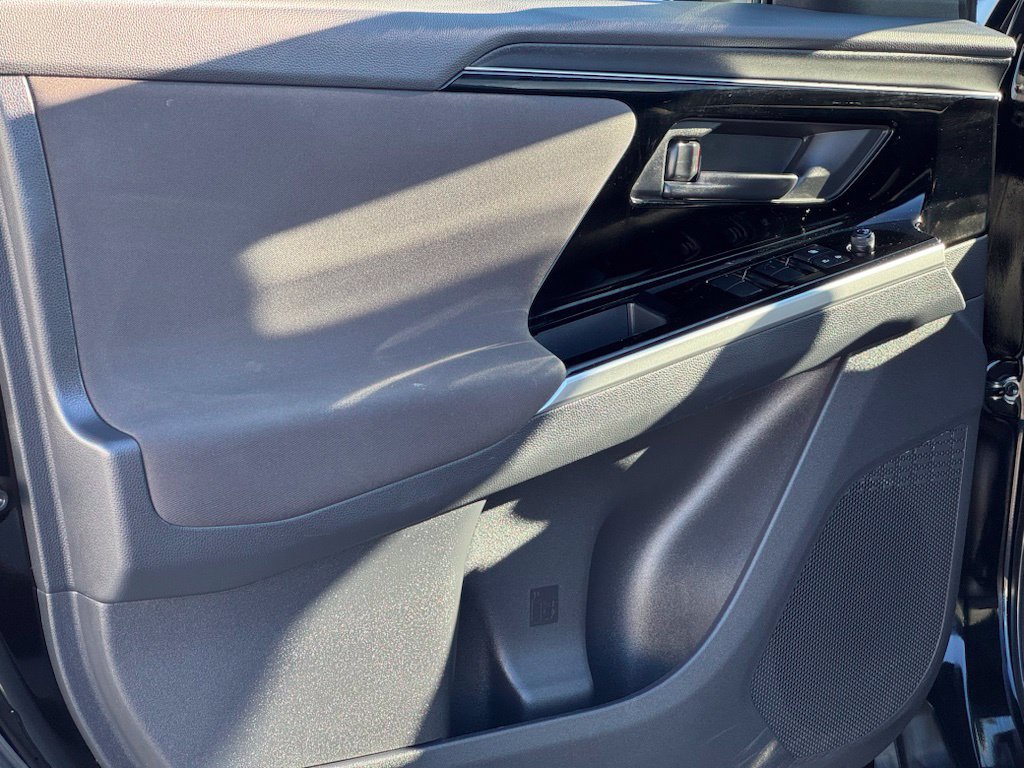 Certified 2023 Subaru Solterra AWD image 10