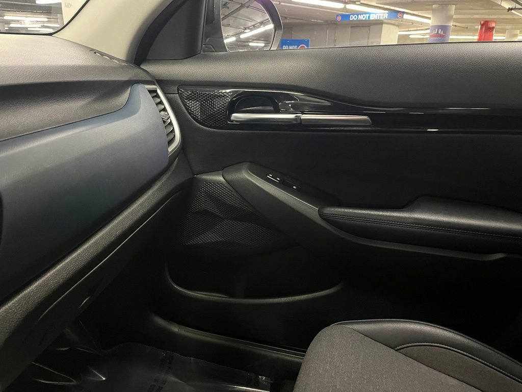 Used 2021 Kia Seltos S FWD image 26