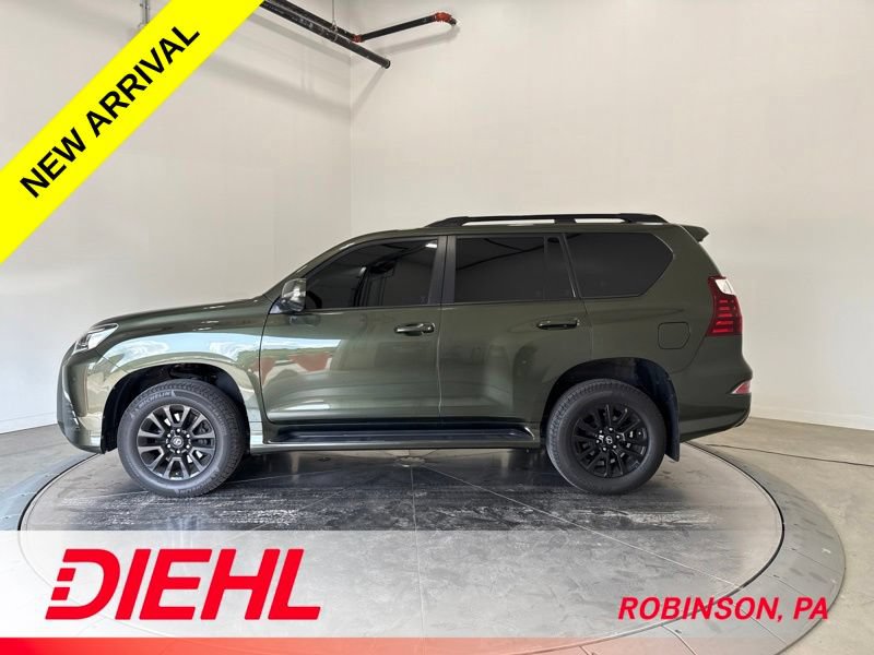 Used 2022 Lexus GX 460 w/ Black Line Special Edition AWD/4WD image 4
