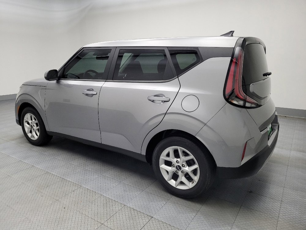 Used 2023 Kia Soul LX w/ LX Technology Package image 3