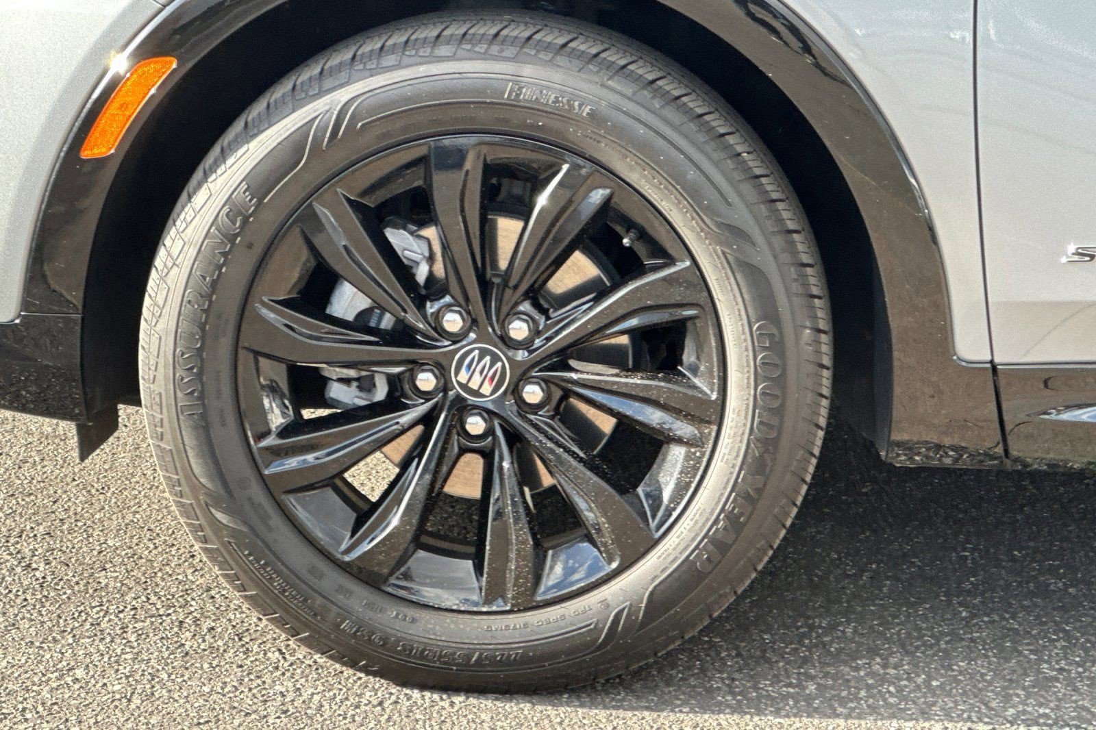 Used 2025 Buick Envista Sport Touring FWD image 23